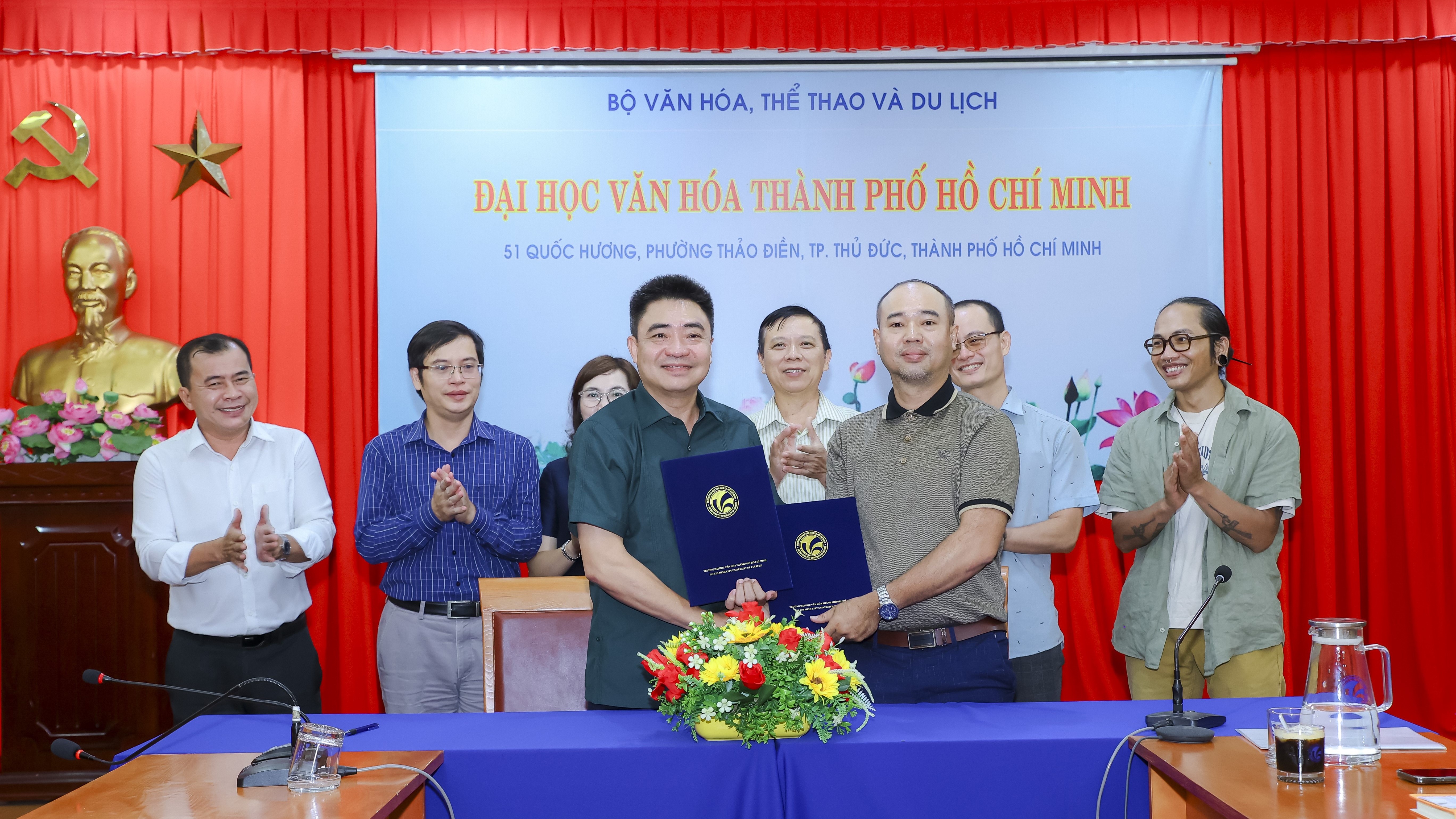 LỄ KÝ KẾT THỎA THUẬN HỢP TÁC GIỮA CÔNG TY TNHH THƯƠNG MẠI DỊCH VỤ QUỐC TẾ LPAC (LPAC CO., LTD.) VÀ TRƯỜNG ĐẠI HỌC VĂN HÓA TP. HỒ CHÍ MINH (HCMUC)